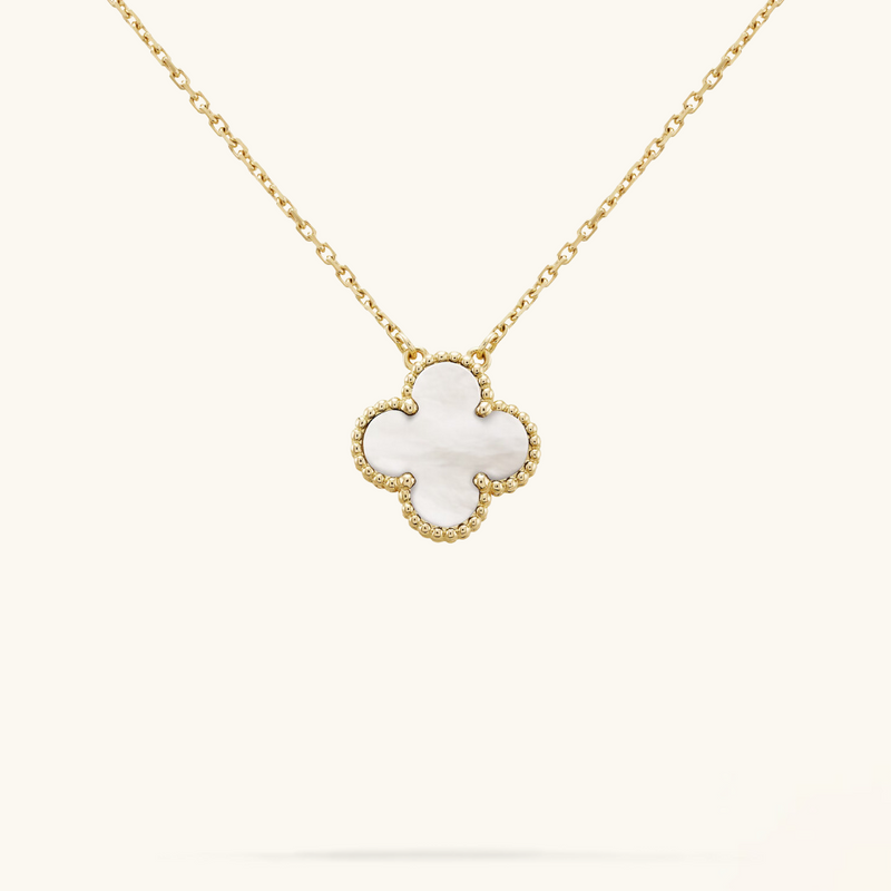 CLOVER White/Gold Necklace – Everlasting Elegance for Day-to-Night Aesthetic