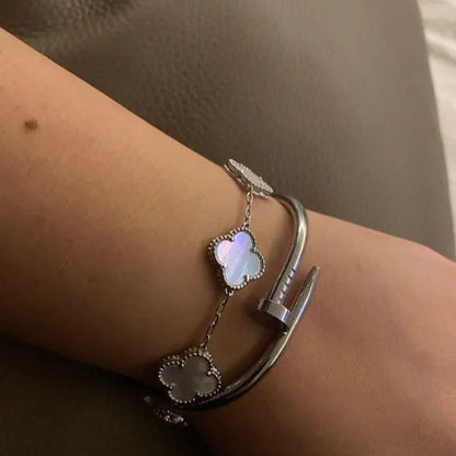 CLOVER White Bracelet - Graceful Day-to-Night Adornment