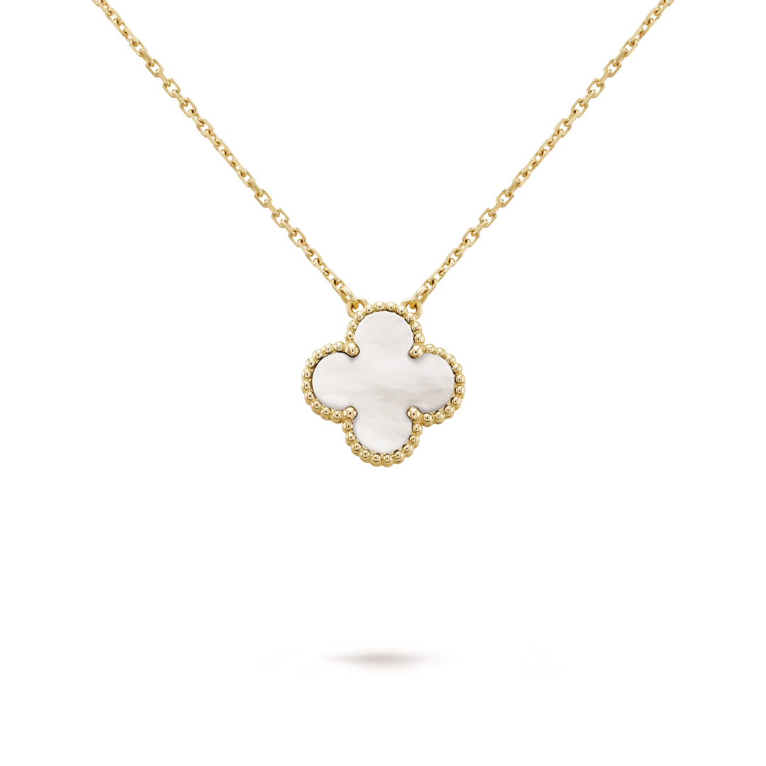 CLOVER White/Gold Necklace – Everlasting Elegance for Day-to-Night Aesthetic