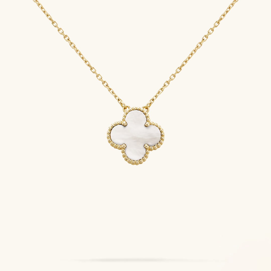 CLOVER White/Gold Necklace – Everlasting Elegance for Day-to-Night Aesthetic